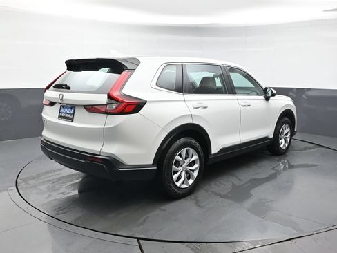 Used 2023 Honda CR-V LX image 6