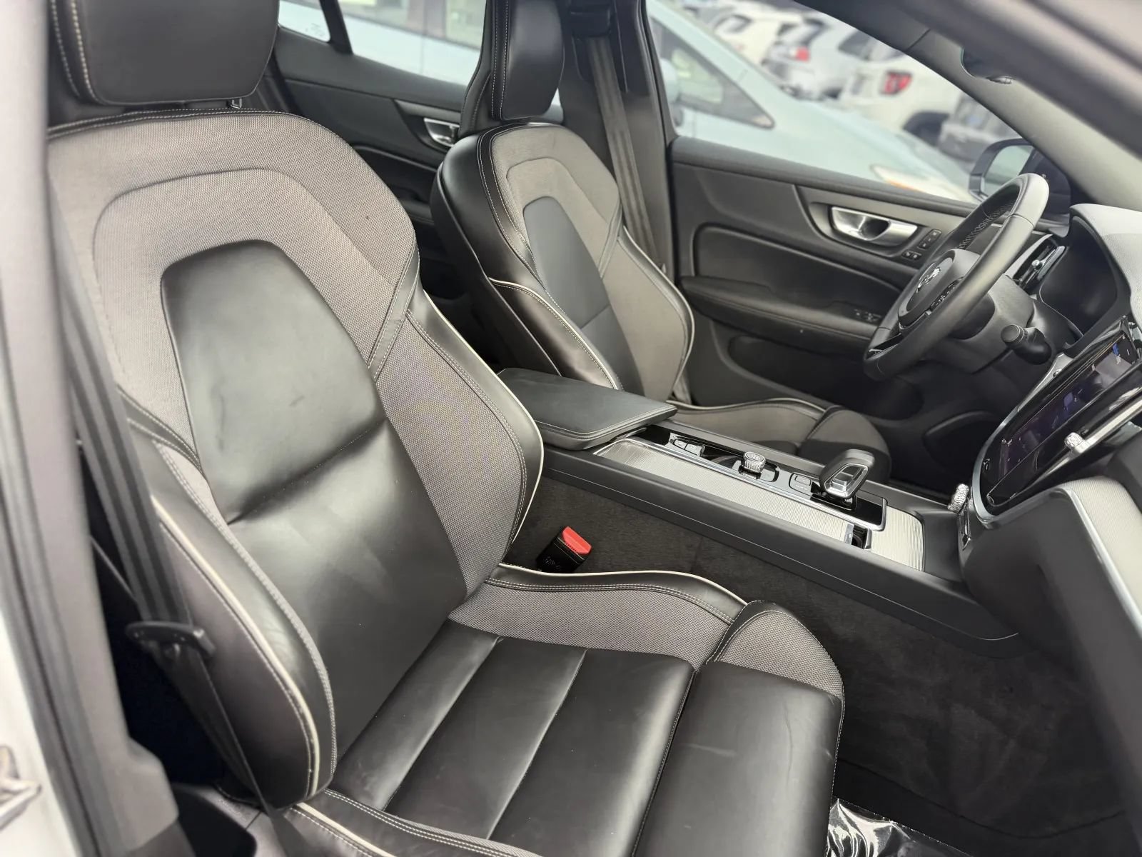 Used 2024 Volvo S60 B5 Plus w/ Climate Package AWD/4WD image 19