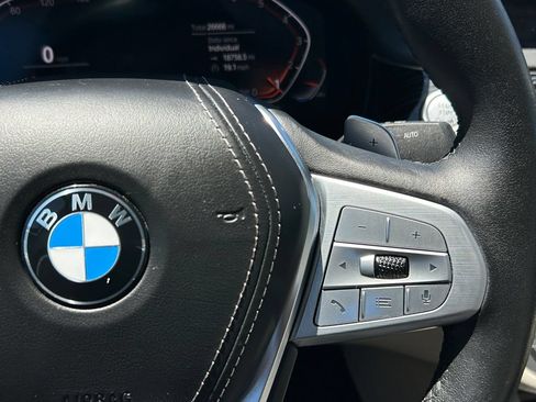 Used 2022 BMW 740i RWD image 19