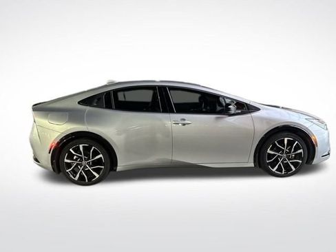 Used 2024 Toyota Prius Prime SE image 8