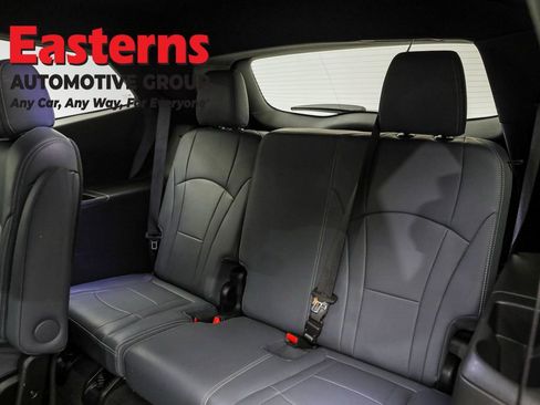 Used 2024 Buick Enclave Premium image 28