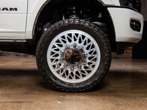 Used 2025 RAM 3500 Longhorn image 11