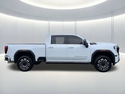 Used 2026 GMC Sierra 2500 Denali Ultimate AWD/4WD image 6