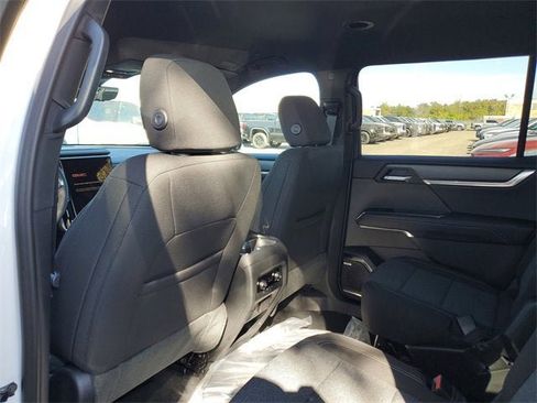 New 2026 GMC Acadia Elevation image 10