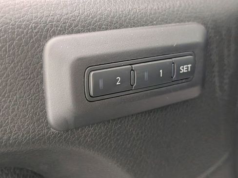 Used 2024 Nissan Titan PRO-4X w/ Pro-4x Convenience Package AWD/4WD image 11