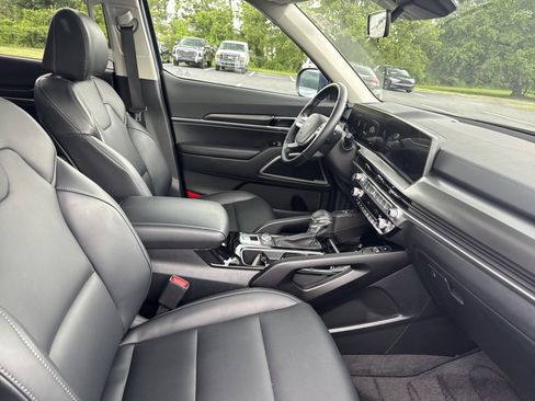Used 2025 Kia Telluride S AWD/4WD image 38