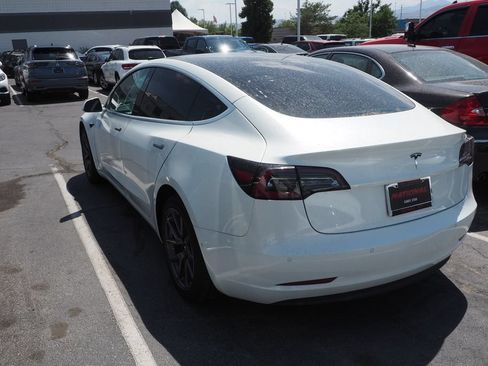 Used 2018 Tesla Model 3 Mid Range RWD image 3