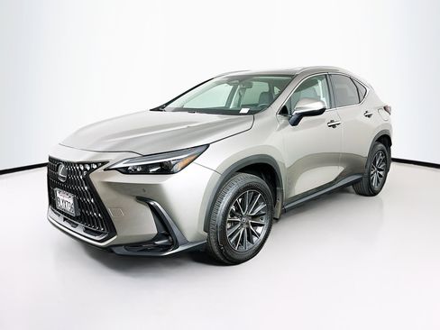 Used 2025 Lexus NX 250 FWD image 3