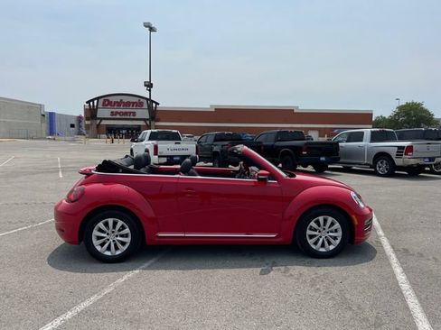 Used 2019 Volkswagen Beetle 2.0T FWD image 33