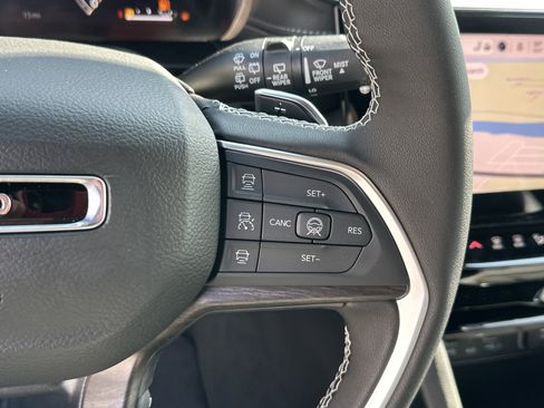 New 2026 Jeep Grand Cherokee Limited image 10