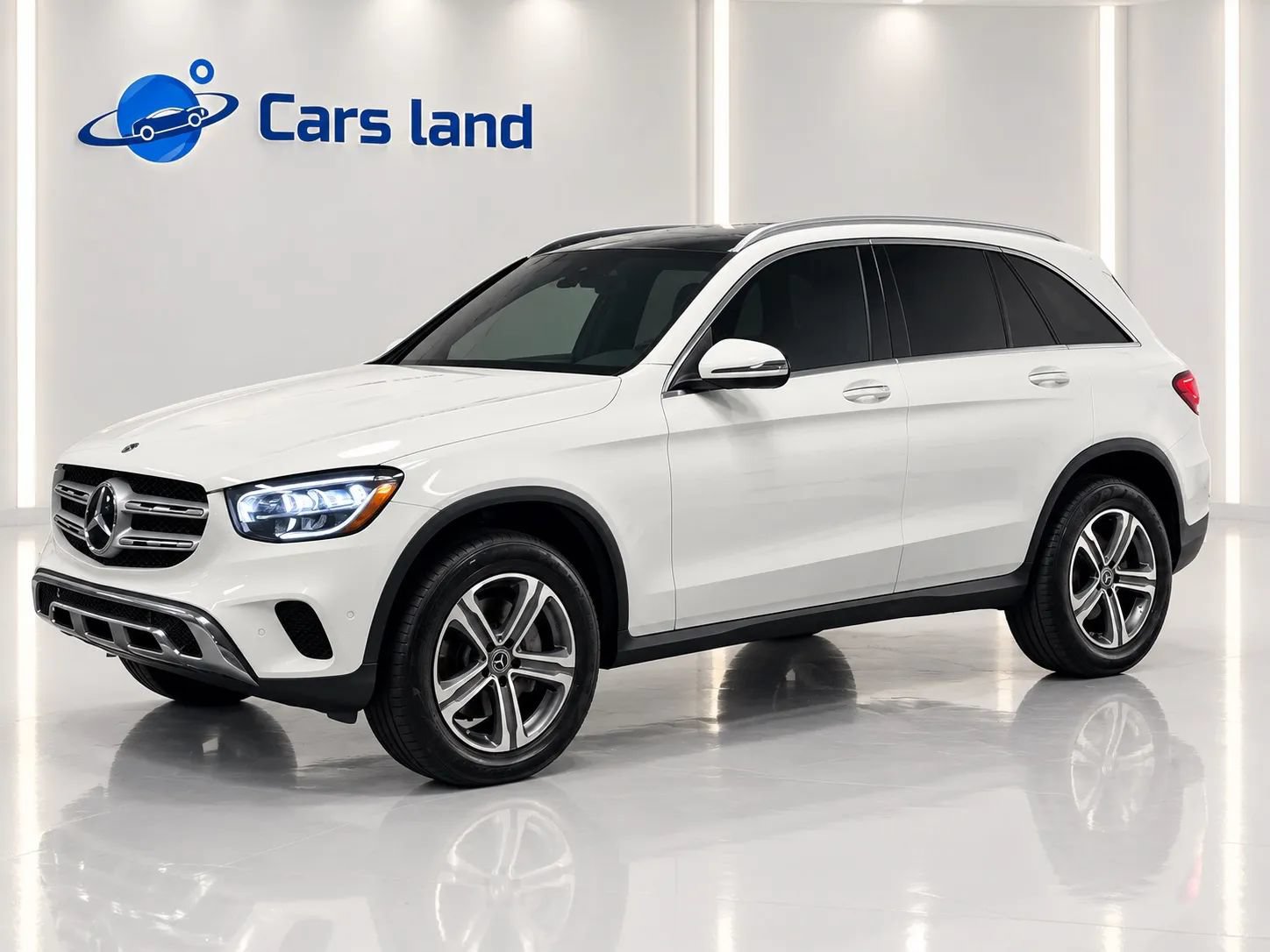 Used 2021 Mercedes-Benz GLC 300 4MATIC w/ Premium Package image 6