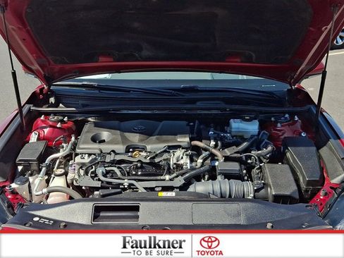 Certified 2019 Toyota Camry XLE FWD image 29