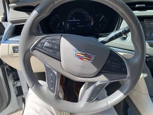 Used 2018 Cadillac XT5 Luxury w/ Driver Awareness Package AWD/4WD image 28