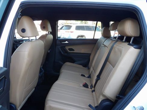 Used 2022 Volkswagen Tiguan SE image 4