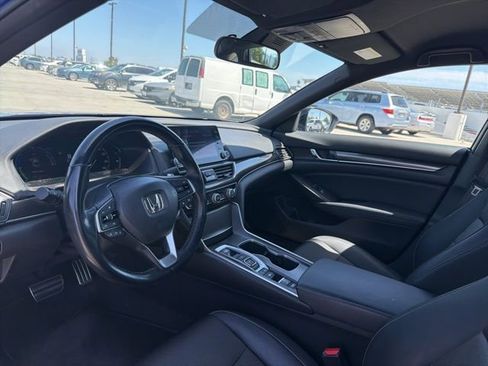 Used 2022 Honda Accord Sport image 3