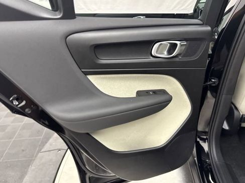 New 2026 Volvo XC40 B5 Ultra w/ Protection Package Premier AWD/4WD image 25