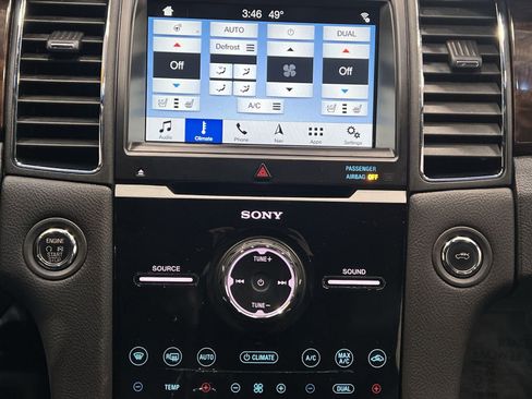 Used 2018 Ford Taurus Limited image 19