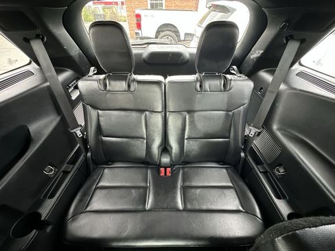 Used 2020 Ford Explorer ST image 24