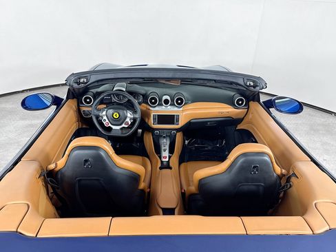 Certified 2015 Ferrari California T RWD image 28