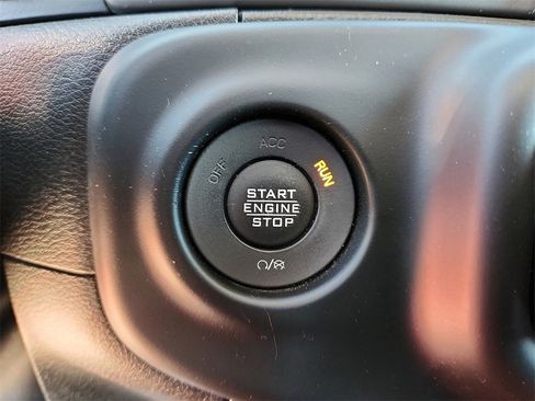 Used 2022 Jeep Wrangler Unlimited Sport image 24