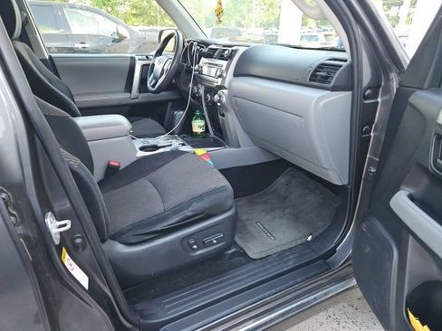Used 2010 Toyota 4Runner Limited RWD image 36