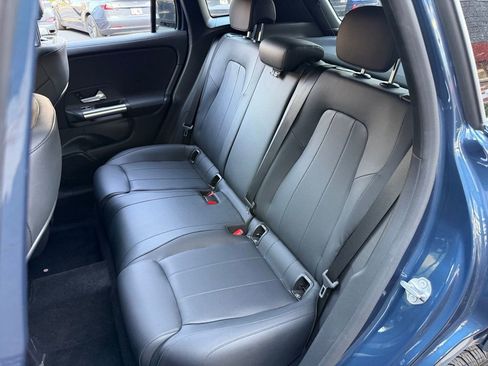 Used 2022 Mercedes-Benz GLA 250 image 32