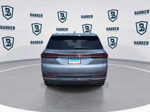 Used 2025 Buick Enclave Preferred AWD/4WD image 8