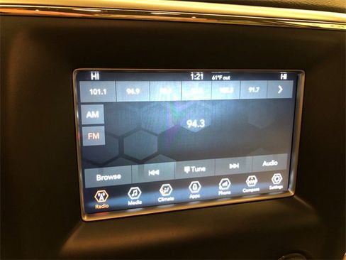 Used 2018 Jeep Grand Cherokee Laredo image 19