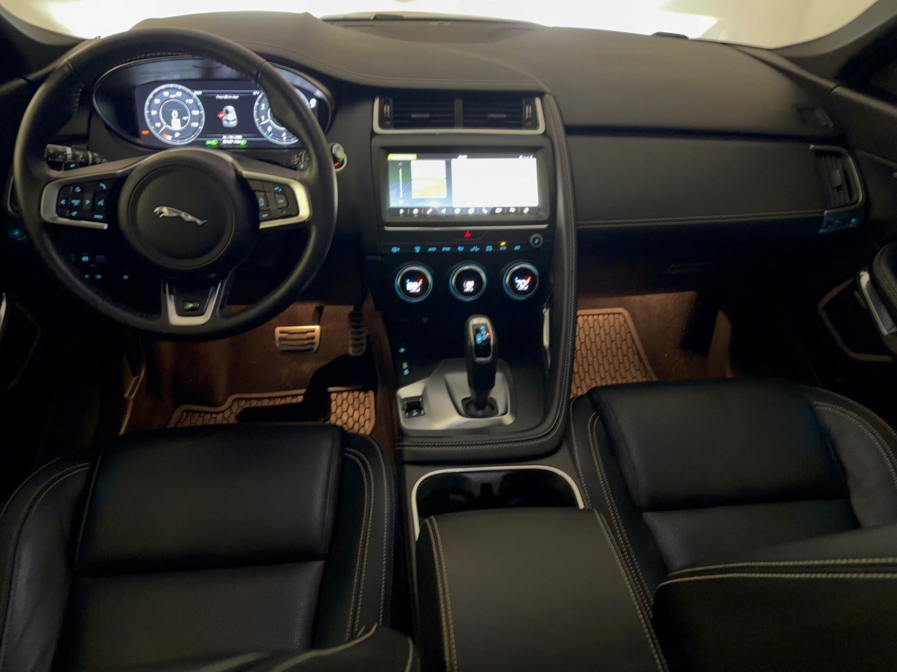 Used 2020 Jaguar E-PACE R-Dynamic S AWD/4WD image 17