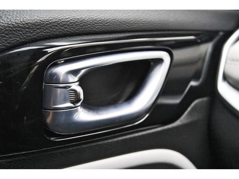 Used 2025 Jeep Compass Limited AWD/4WD image 20