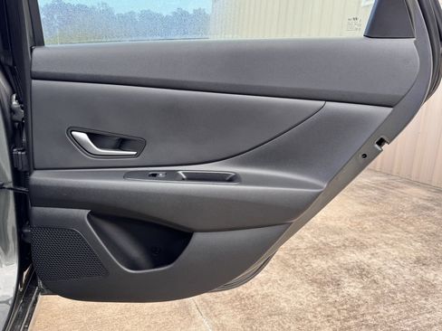 New 2026 Hyundai Elantra SE image 18