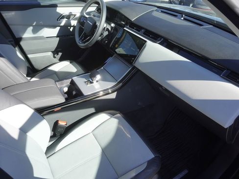 Used 2025 Land Rover Range Rover Velar S image 22