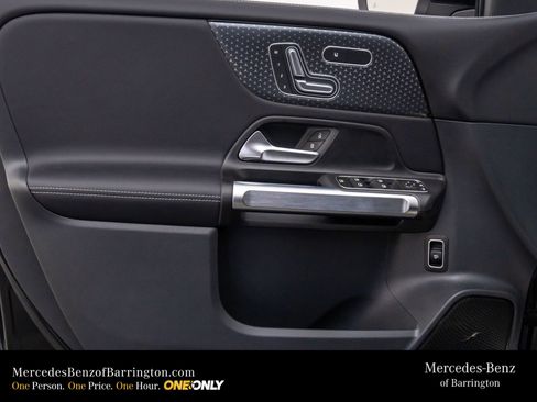 New 2026 Mercedes-Benz GLB 250 4MATIC image 15