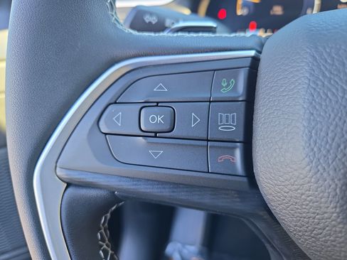 New 2025 Jeep Grand Cherokee Laredo image 19