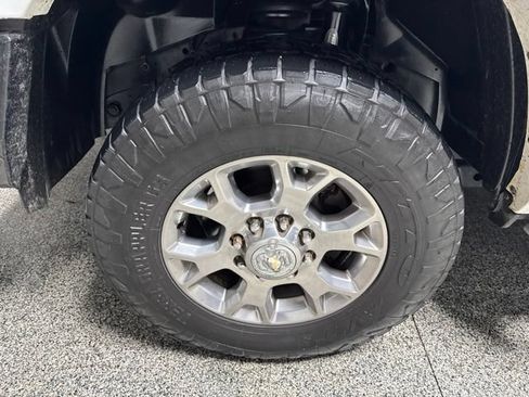 Used 2020 RAM 2500 Laramie AWD/4WD image 3