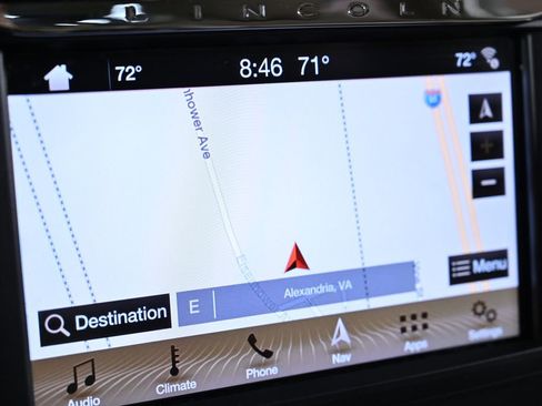 Used 2017 Lincoln Continental Reserve w/ Technology Package image 17