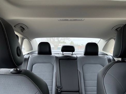 New 2026 Volkswagen Jetta SE FWD image 39