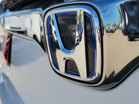 Used 2022 Honda CR-V Touring image 9