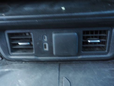 Used 2024 Chevrolet Silverado 2500 LT image 19