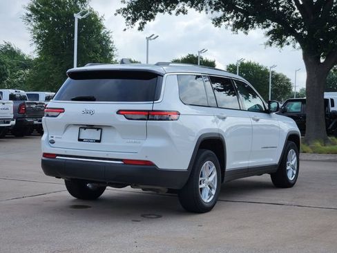 Used 2022 Jeep Grand Cherokee L Laredo w/ Luxury Tech Group I AWD/4WD image 7