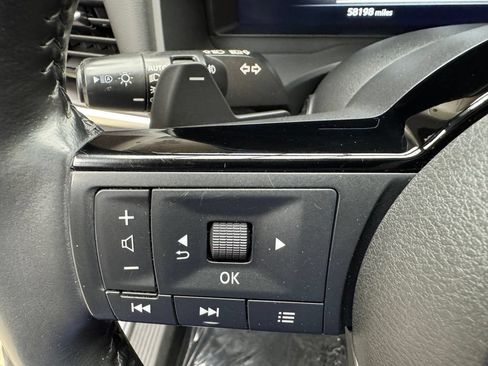 Used 2022 Nissan Rogue Platinum w/ Head-Up Display Package AWD/4WD image 15