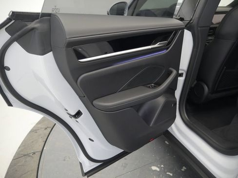 New 2026 Porsche Macan 4 Electric AWD/4WD image 20