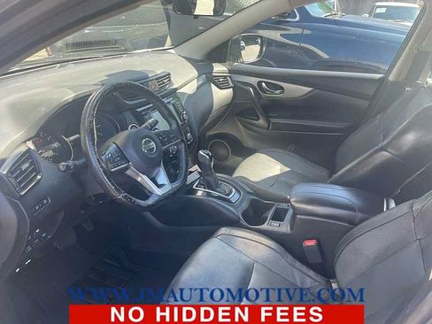 Used 2020 Nissan Rogue Sport SL AWD/4WD image 2