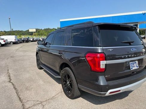 Used 2023 Ford Expedition XLT RWD image 32