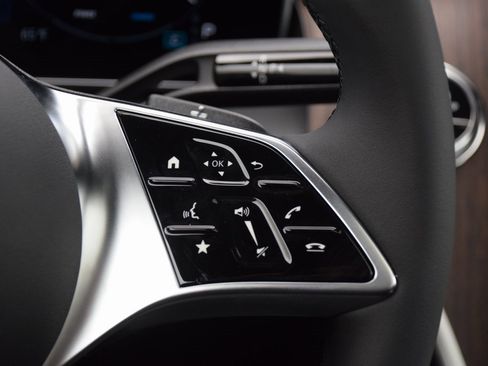 New 2026 Mercedes-Benz GLC 300 image 25