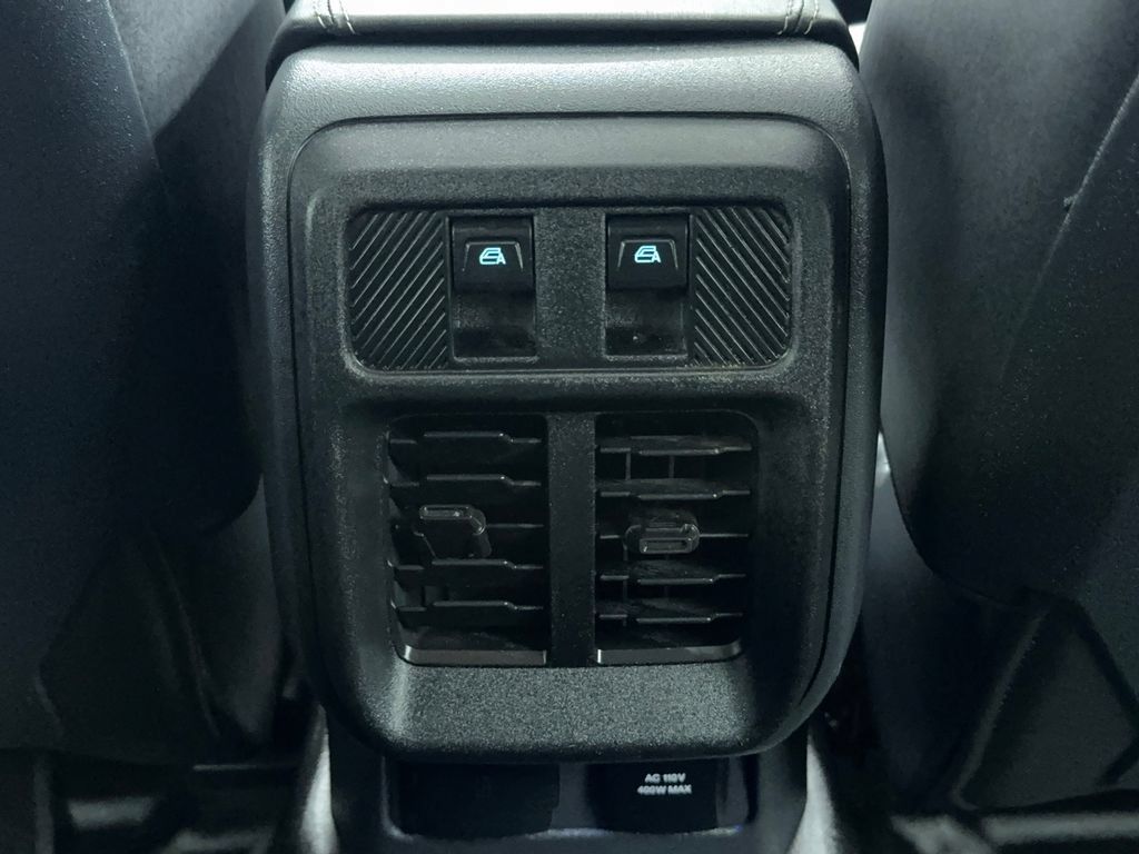Used 2025 Ford Bronco Badlands AWD/4WD image 24