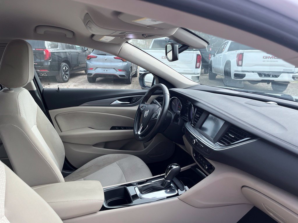 Used 2018 Buick Regal Preferred FWD image 37