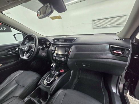 Used 2017 Nissan Rogue SL w/ SL Premium Package FWD image 23