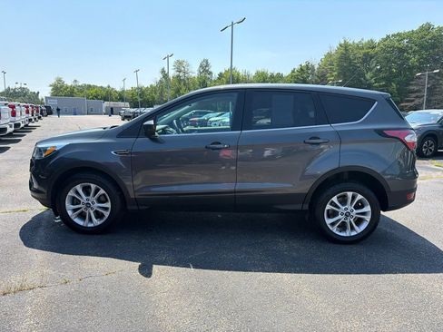 Used 2017 Ford Escape SE AWD/4WD image 3