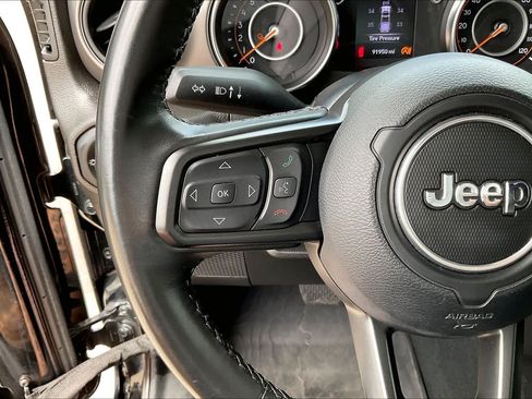 Used 2022 Jeep Gladiator Sport AWD/4WD image 23